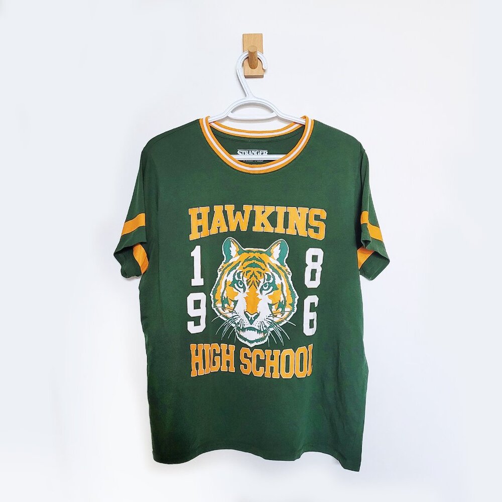 Stranger Things Hawkins Tigers High School Short Sleeve Womans T-Shirt -  Large